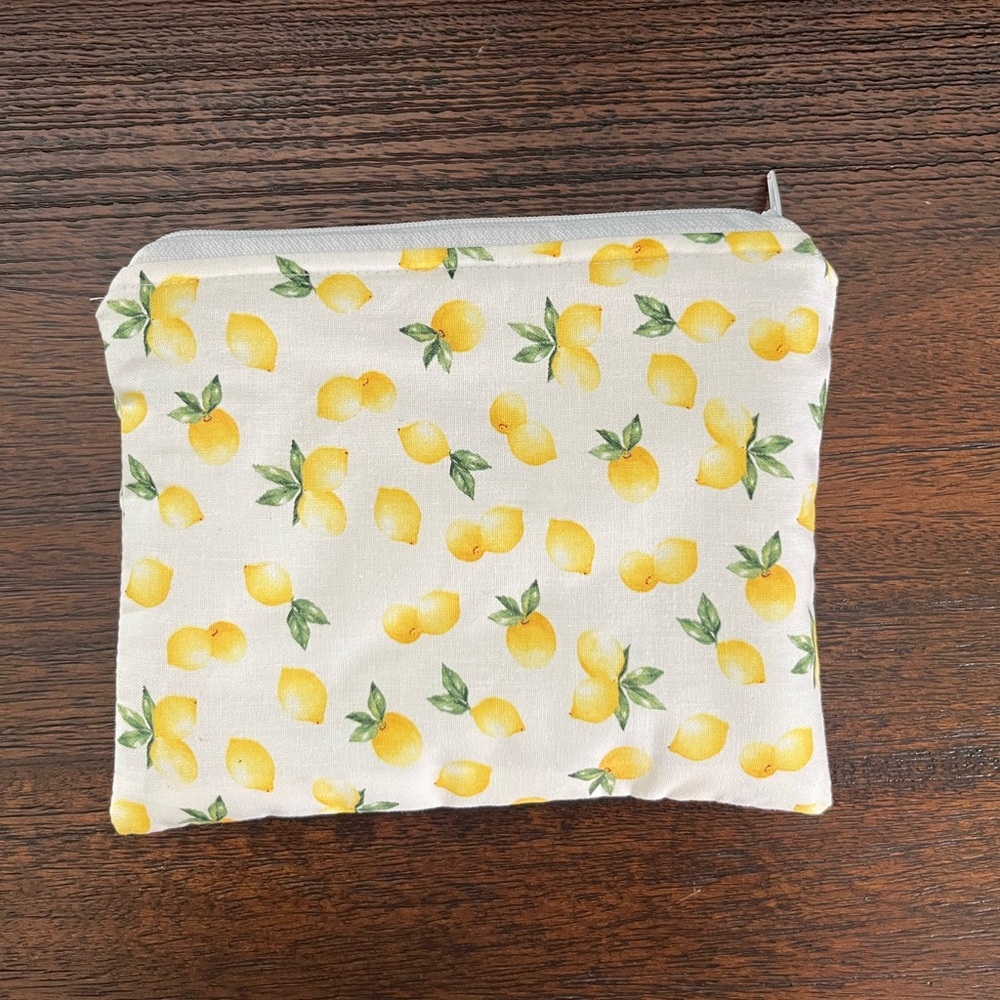 Lemon cosmetic pouch